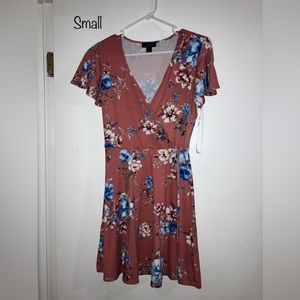 Floral dress- stretchy size small